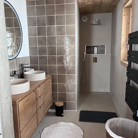 Chalet Charming New In *